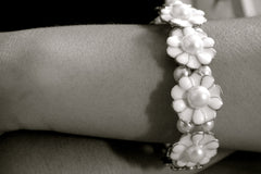 Daisy bracelet